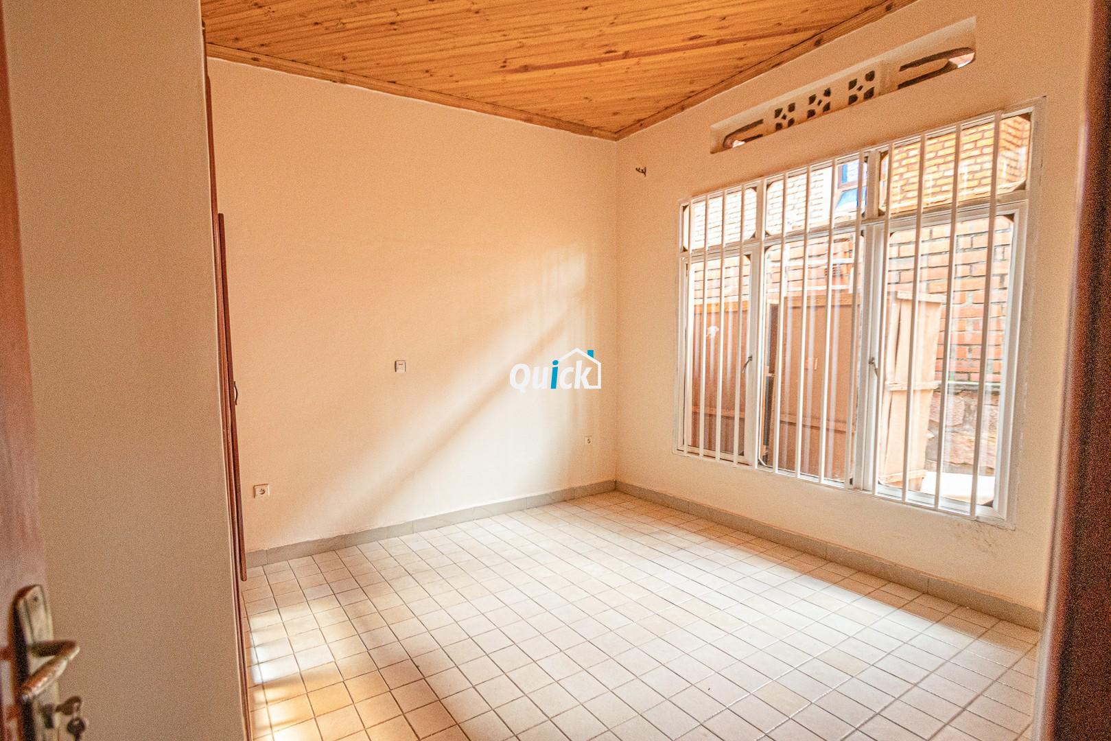 A-Family-House-For-Sale-in-Kicukiro-00261-1