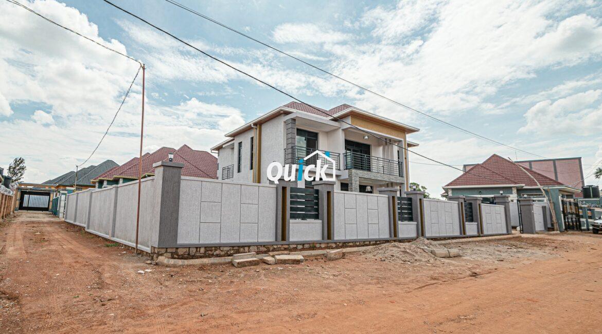 A-Family-House-For-Sale-in-Kicukiro-00301