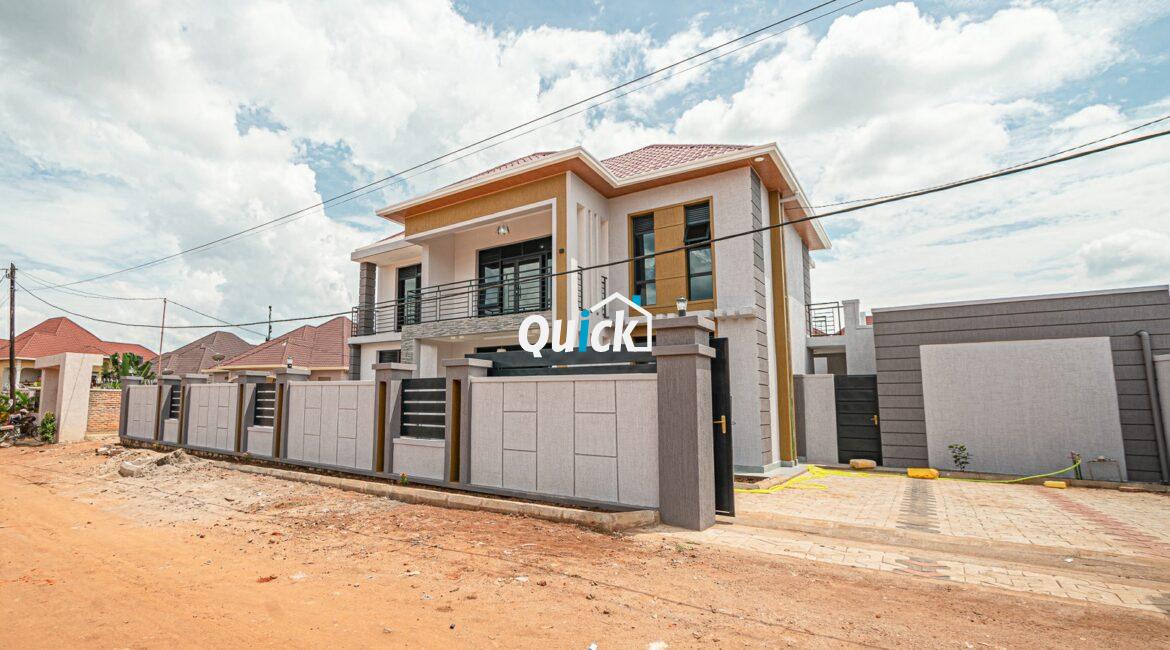 A-Family-House-For-Sale-in-Kicukiro-00331