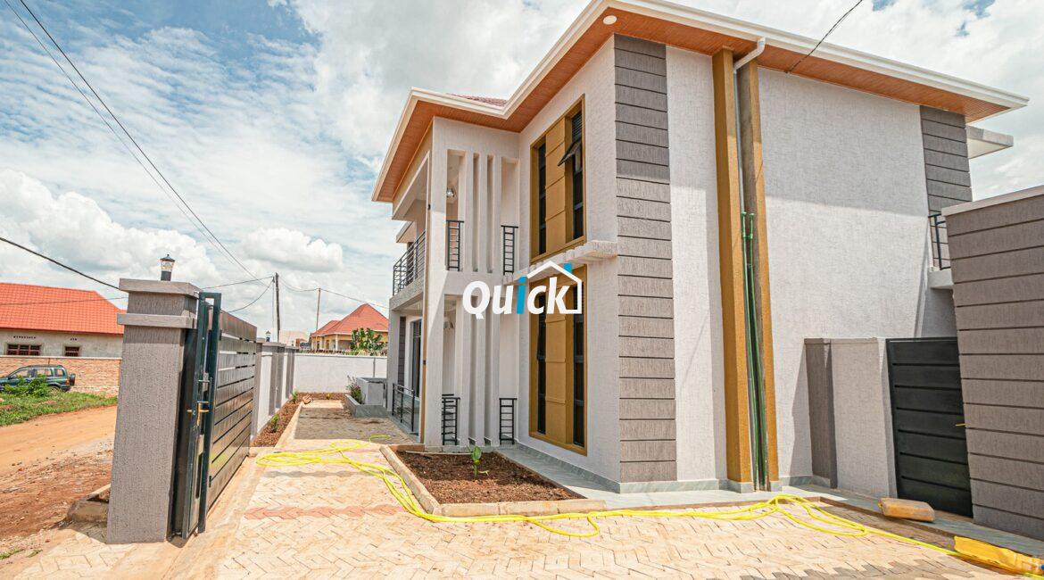 A-Family-House-For-Sale-in-Kicukiro-00341