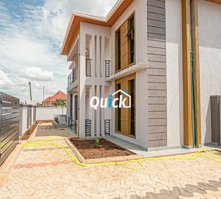 A-Family-House-For-Sale-in-Kicukiro-00361