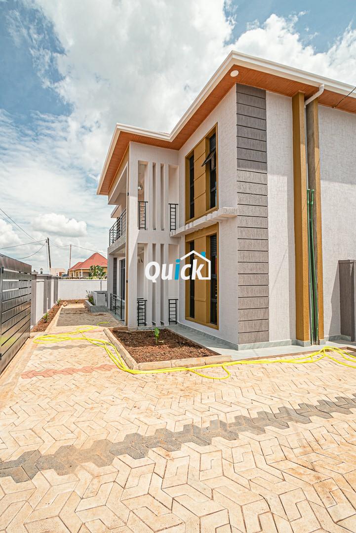 A-Family-House-For-Sale-in-Kicukiro-00361