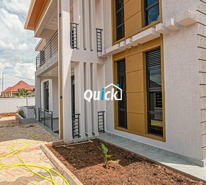A-Family-House-For-Sale-in-Kicukiro-00711