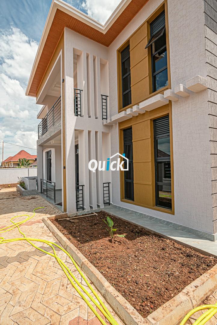 A-Family-House-For-Sale-in-Kicukiro-00711