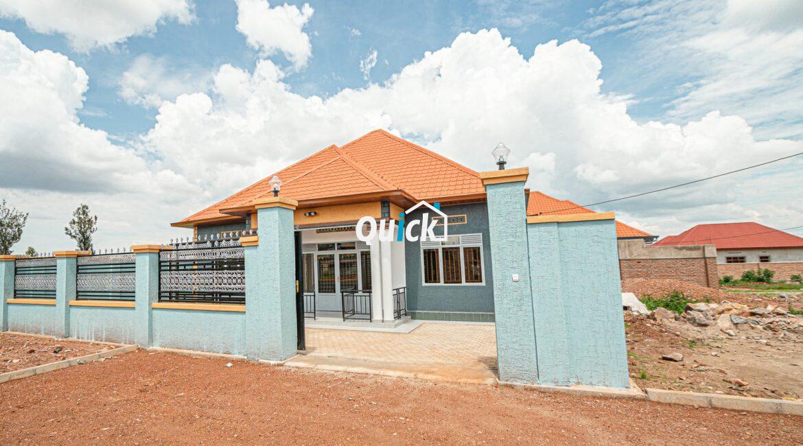 A-Family-House-For-Sale-in-Kicukiro-00731
