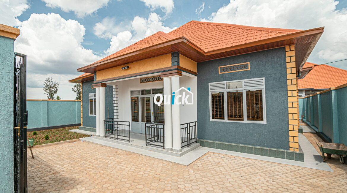 A-Family-House-For-Sale-in-Kicukiro-00741