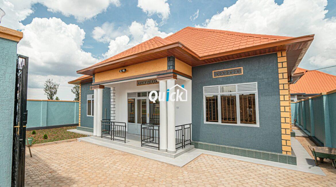A-Family-House-For-Sale-in-Kicukiro-00751