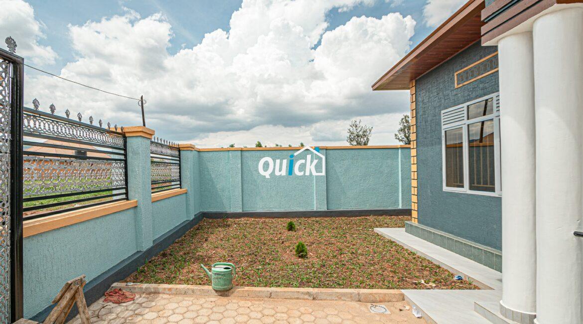 A-Family-House-For-Sale-in-Kicukiro-00771