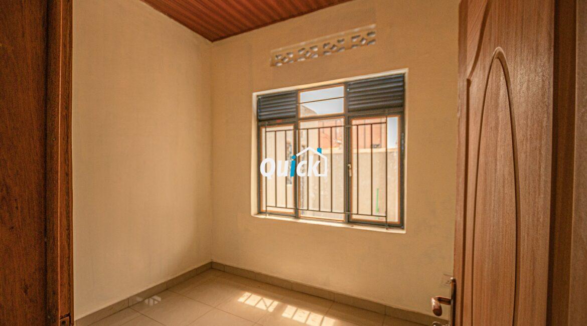 A-Family-House-For-Sale-in-Kicukiro-01111