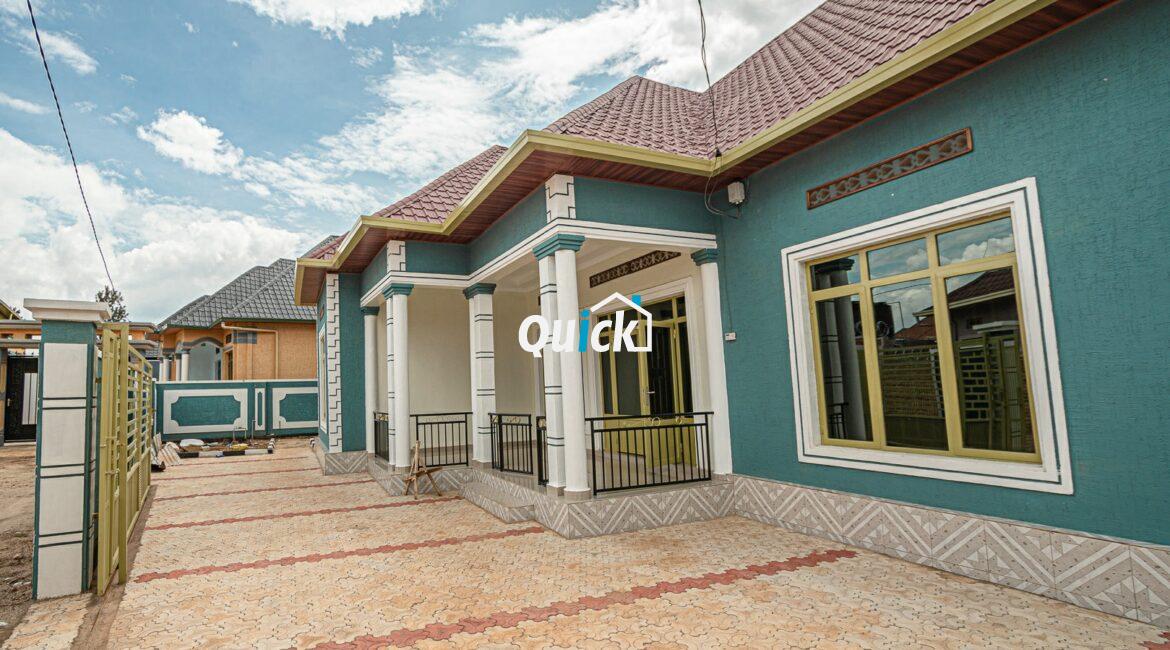 A-Family-House-For-Sale-in-Kicukiro-01171