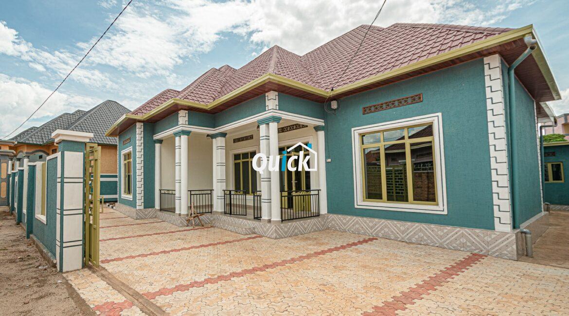 A-Family-House-For-Sale-in-Kicukiro-01181