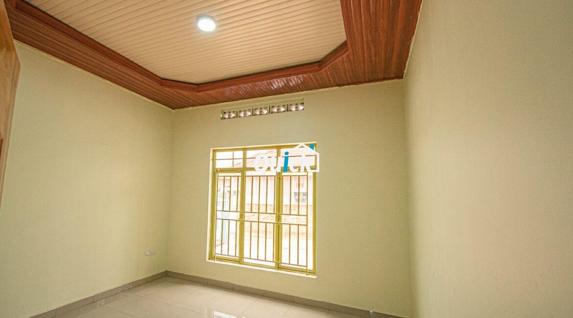 A-Family-House-For-Sale-in-Kicukiro-01311
