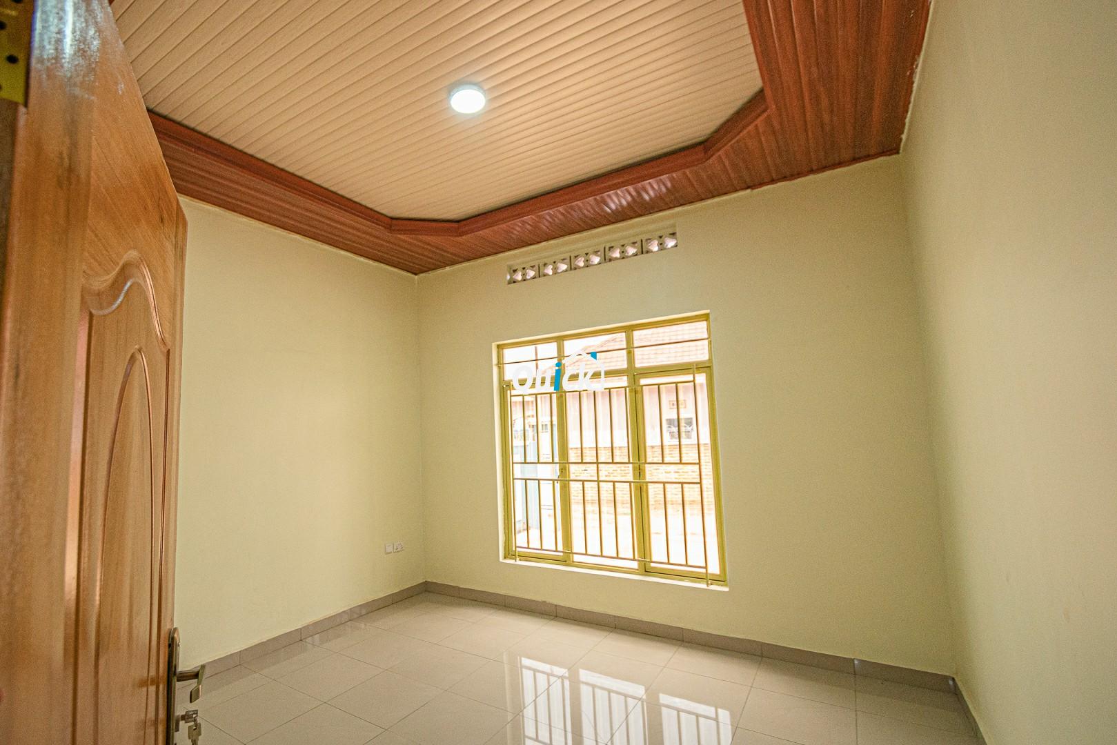 A-Family-House-For-Sale-in-Kicukiro-01321