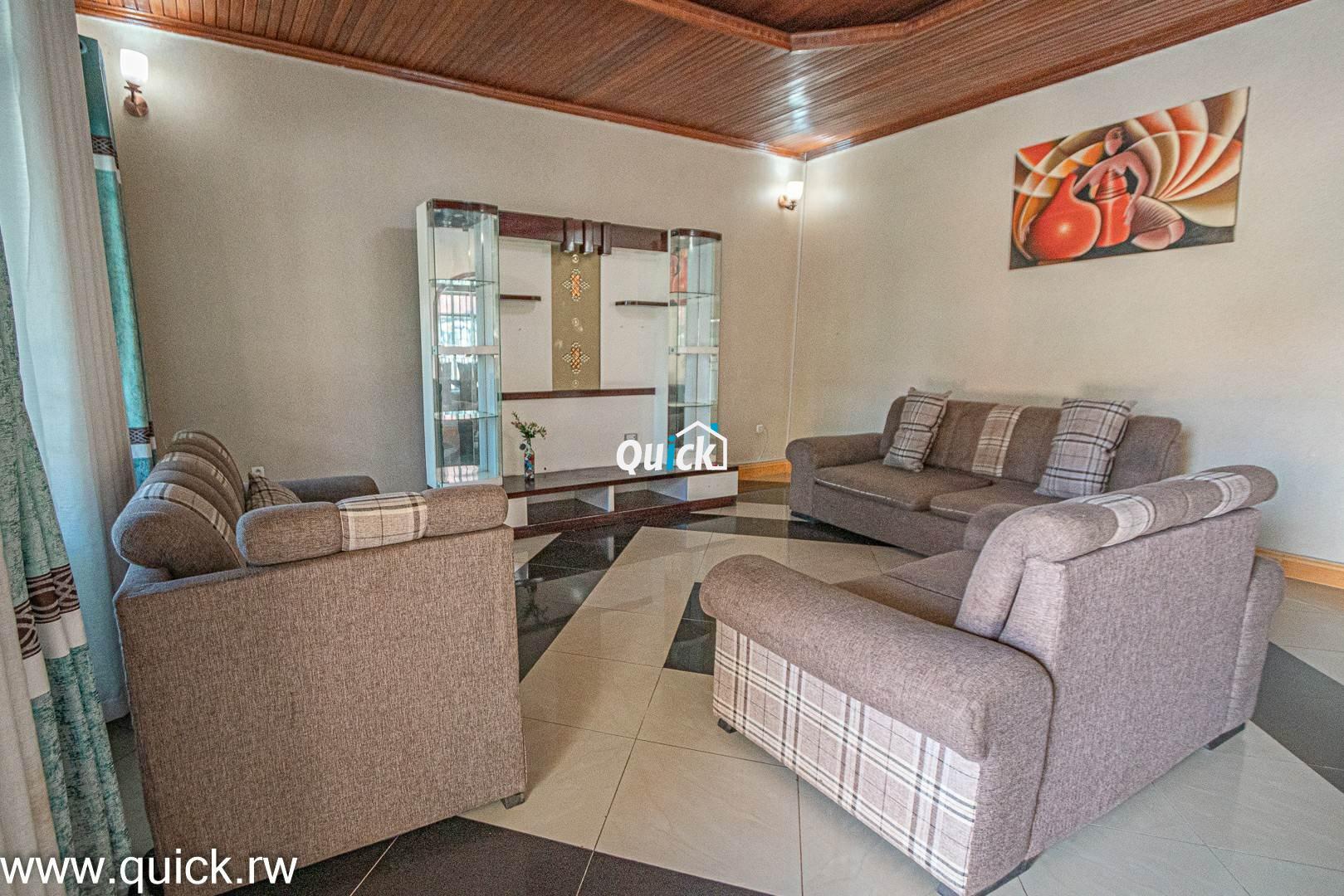 Big-Compound-house-for-sale-in-Ruyenzi-001501