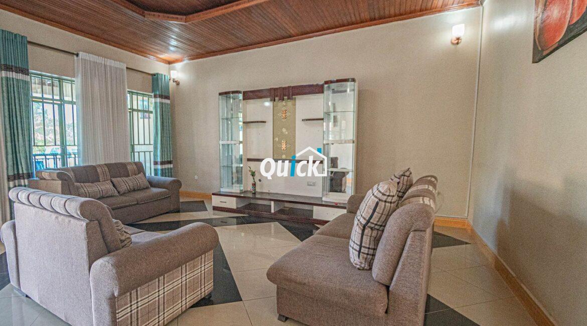 Big-Compound-house-for-sale-in-Ruyenzi-001511