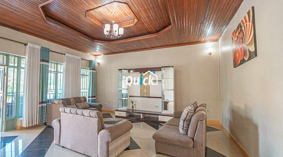 Big-Compound-house-for-sale-in-Ruyenzi-001521