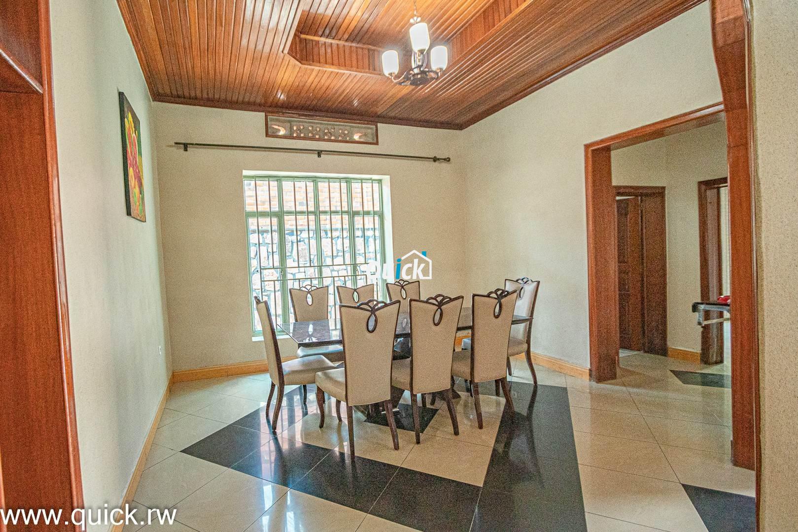 Big-Compound-house-for-sale-in-Ruyenzi-001561