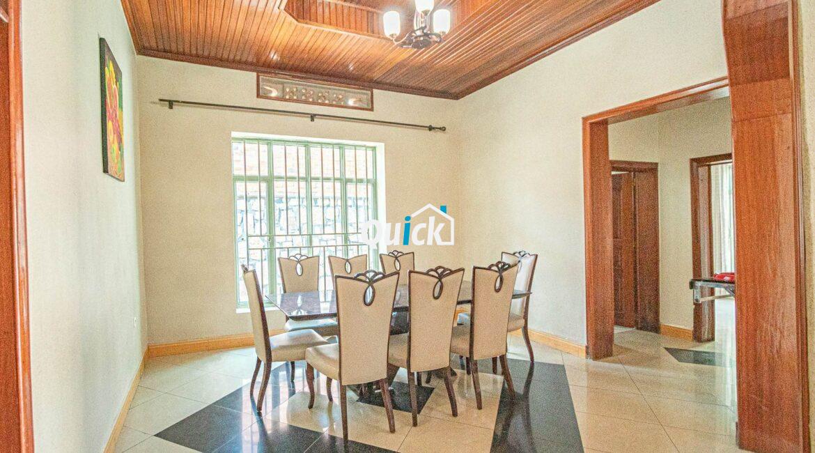 Big-Compound-house-for-sale-in-Ruyenzi-001581