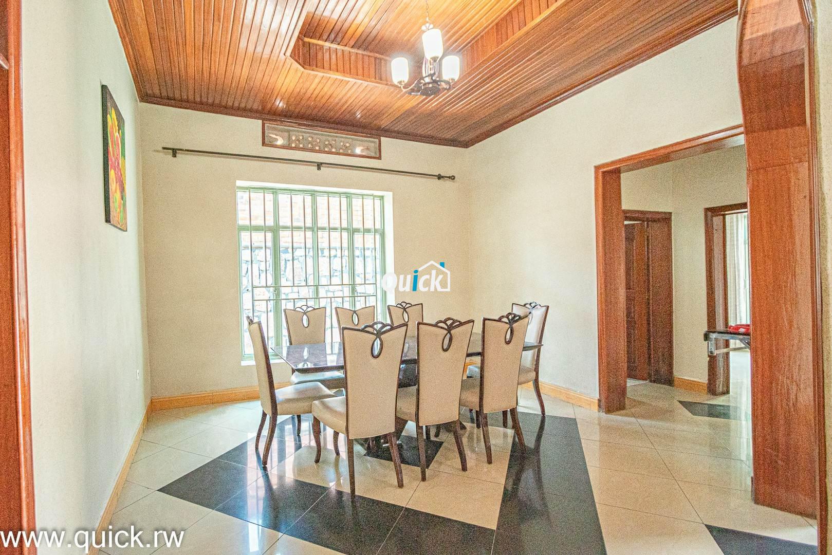 Big-Compound-house-for-sale-in-Ruyenzi-001581
