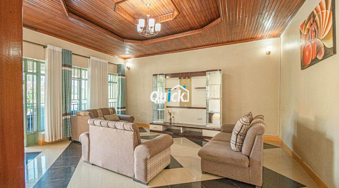 Big-Compound-house-for-sale-in-Ruyenzi-001591