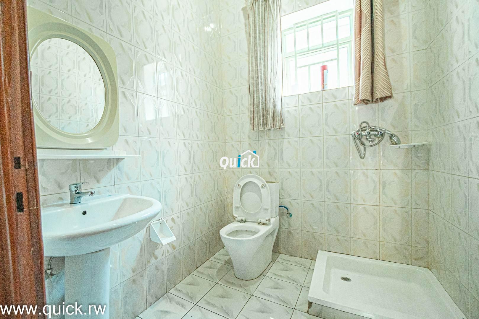 Big-Compound-house-for-sale-in-Ruyenzi-001741