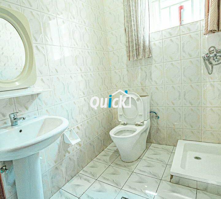 Big-Compound-house-for-sale-in-Ruyenzi-001751