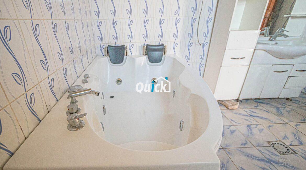 Big-Compound-house-for-sale-in-Ruyenzi-001861