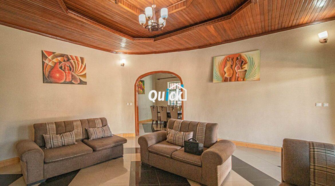 Big-Compound-house-for-sale-in-Ruyenzi-002161