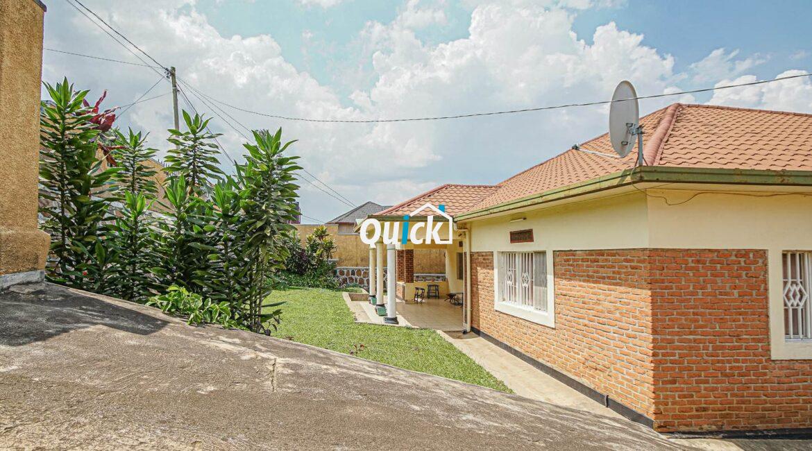 Contemporary-House-For-Sale-in-Kacyiru-000681