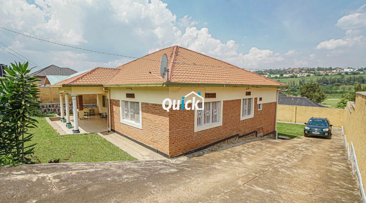 Contemporary-House-For-Sale-in-Kacyiru-000701