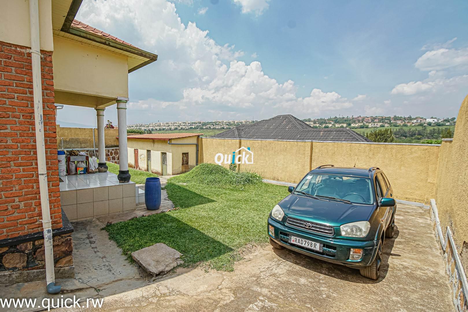 Contemporary-House-For-Sale-in-Kacyiru-000721
