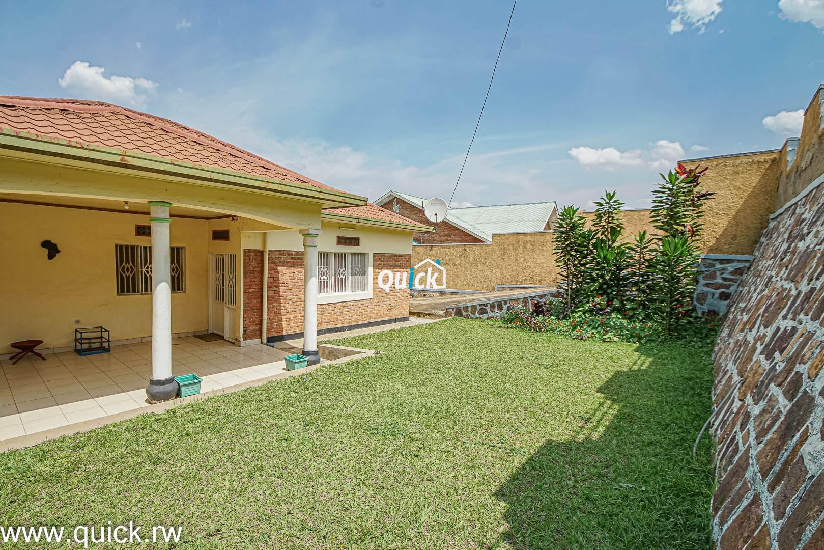 Contemporary-House-For-Sale-in-Kacyiru-000731