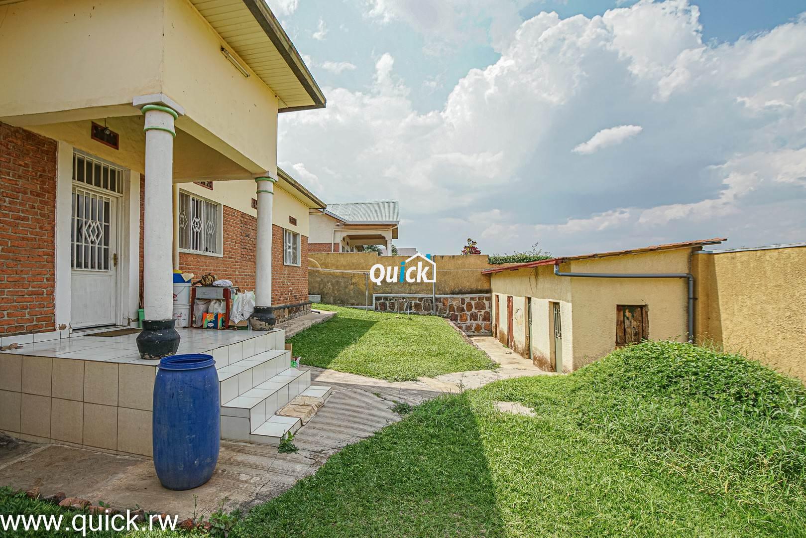 Contemporary-House-For-Sale-in-Kacyiru-000791