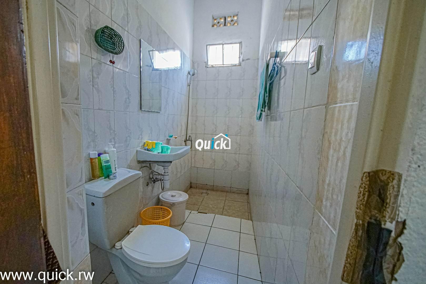 Contemporary-House-For-Sale-in-Kacyiru-000871