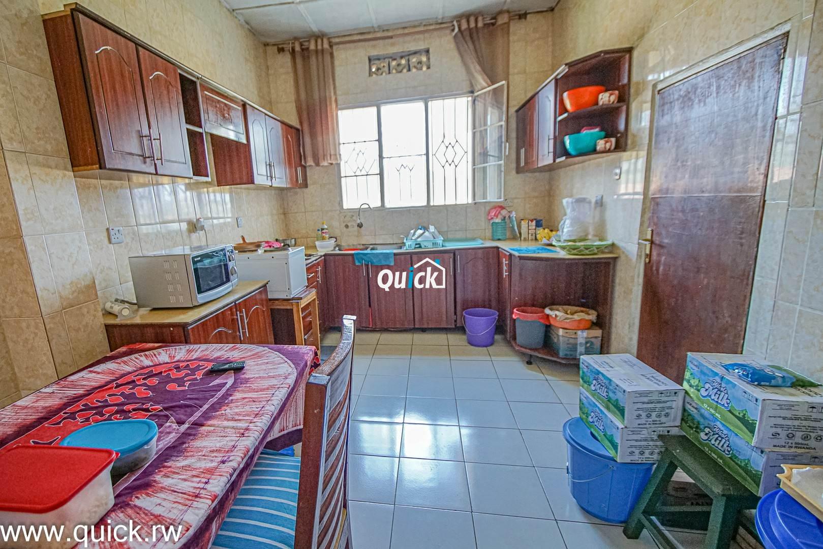 Contemporary-House-For-Sale-in-Kacyiru-000881