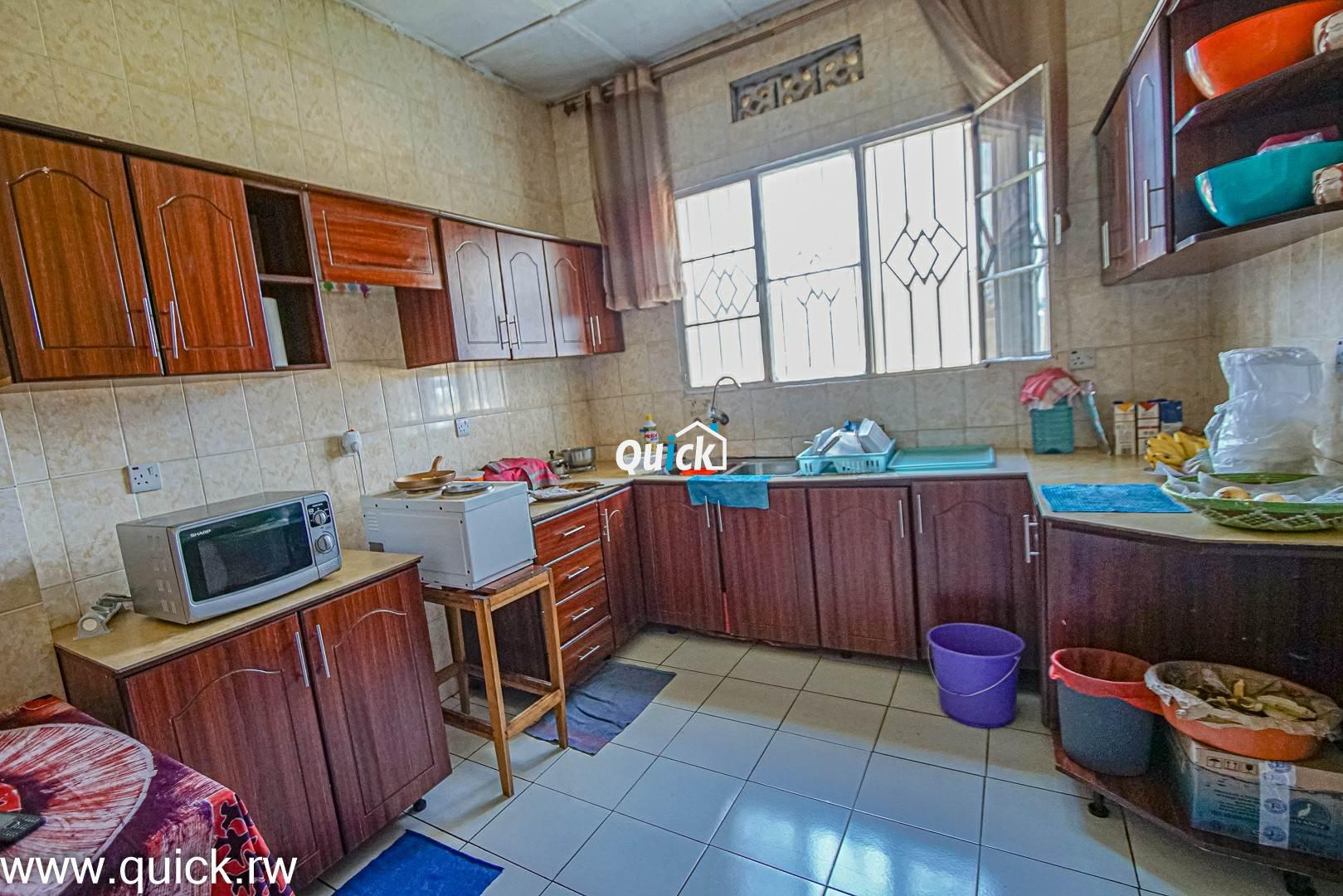 Contemporary-House-For-Sale-in-Kacyiru-000891