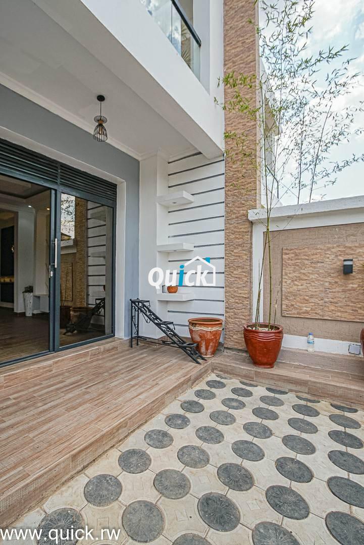 Contemporary-House-For-Sale-in-Kibagabaga-000321