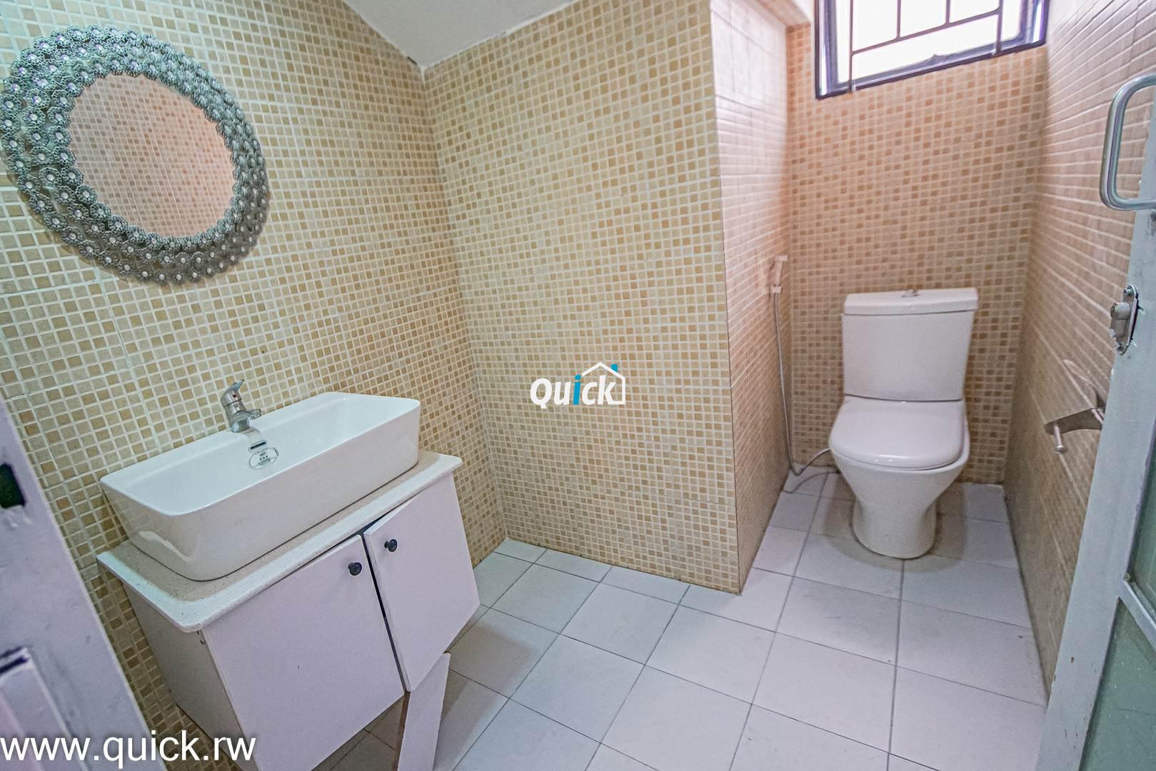 Contemporary-House-For-Sale-in-Kibagabaga-000421