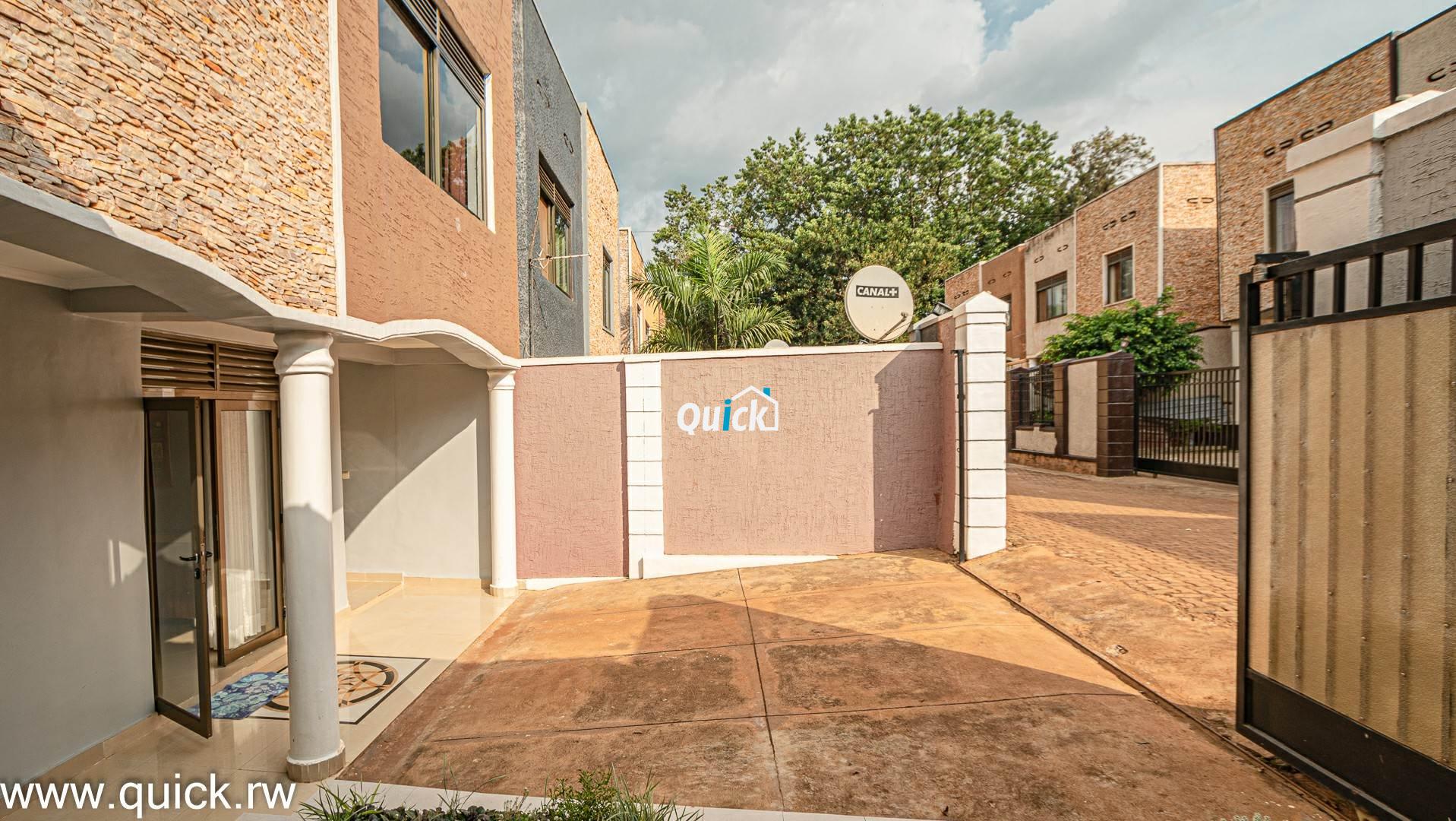Live-in-Kigali-Kanombe-Sekimondo-00211