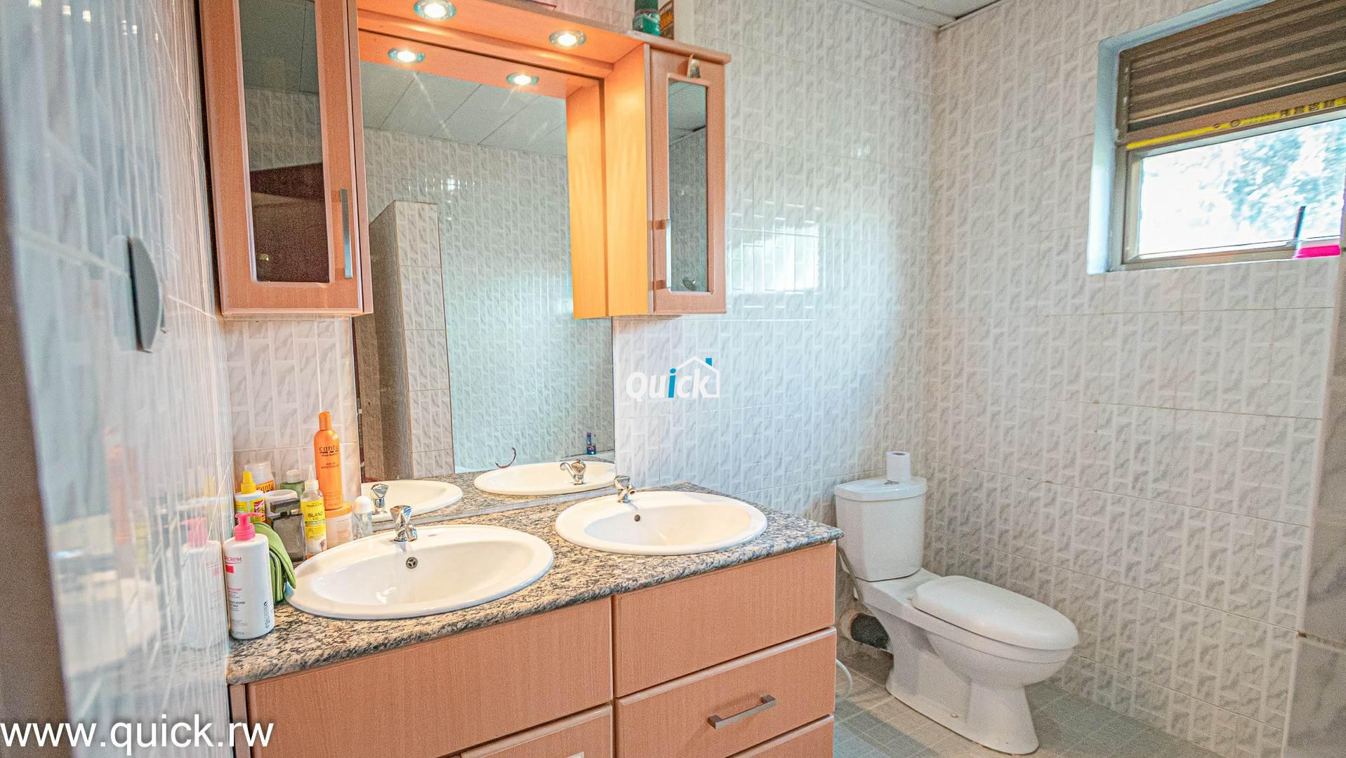 Live-in-Kigali-Kanombe-Sekimondo-00671
