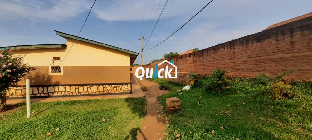 Spacious-lot-with-a-house-for-sale-in-Kicukiro-1