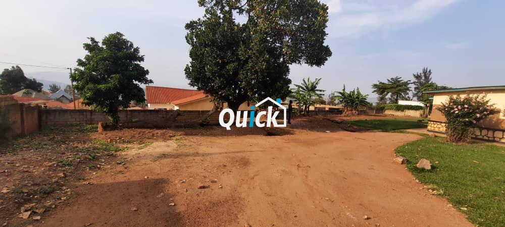 Spacious-lot-with-a-house-for-sale-in-Kicukiro-2