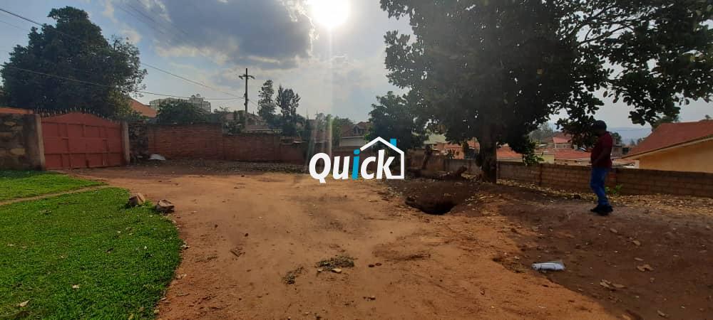 Spacious-lot-with-a-house-for-sale-in-Kicukiro-3