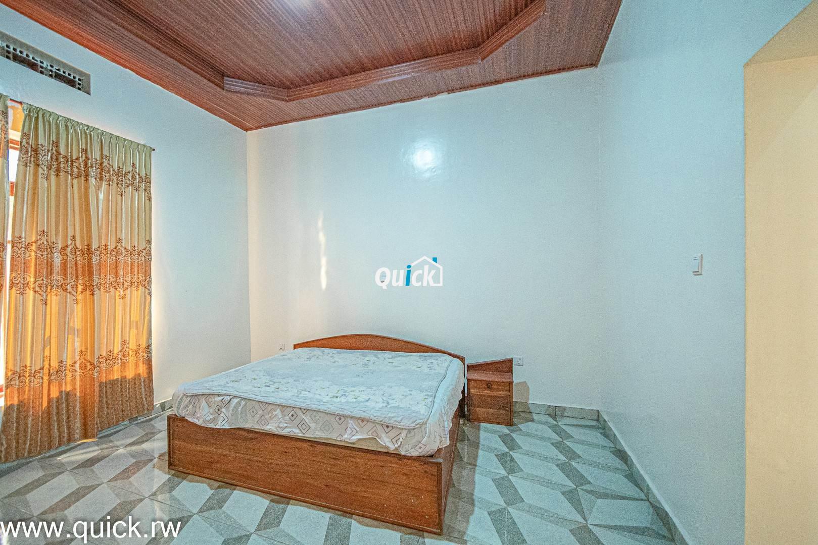 Big-Plot-of-Land-Compound-house-for-sale-001261