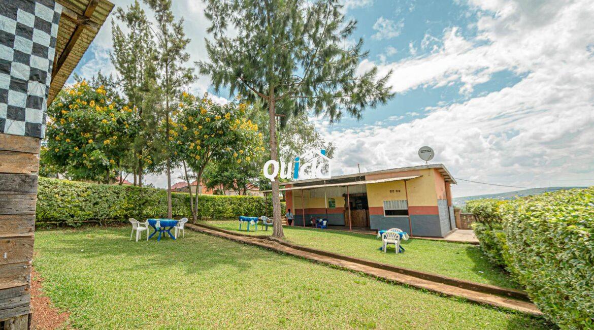 Big-Plot-of-Land-Compound-house-for-sale-001521