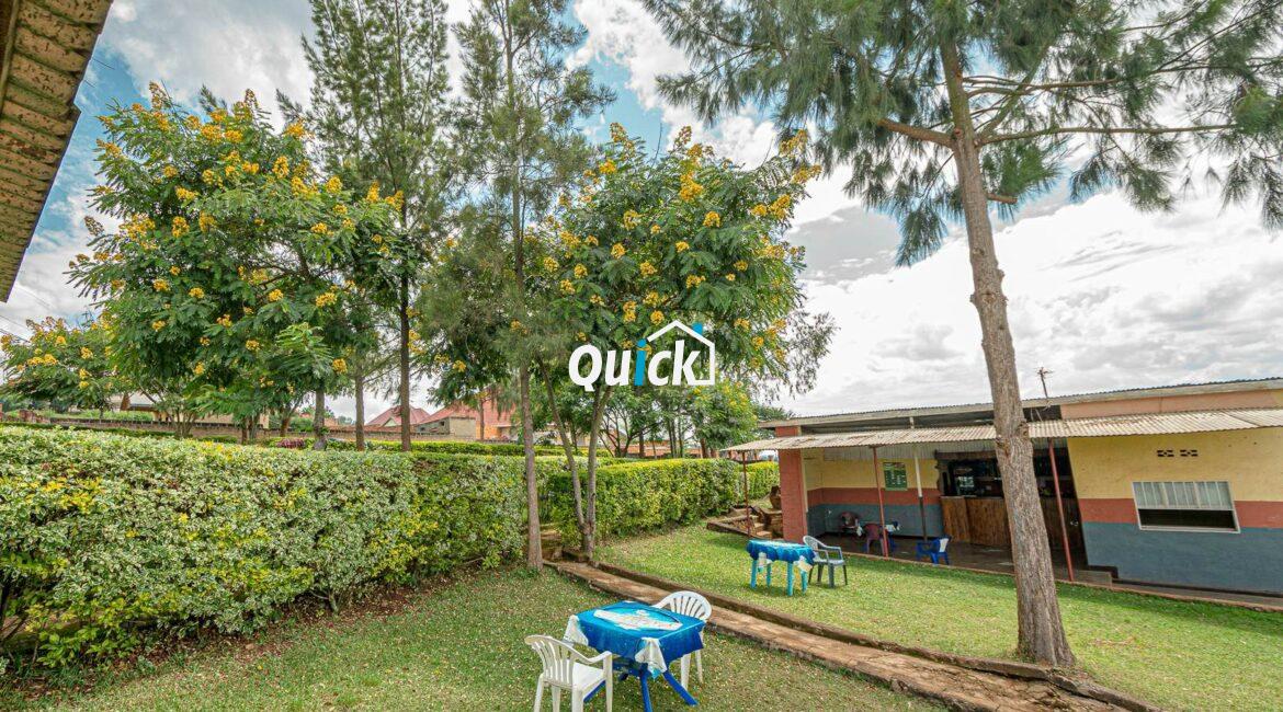 Big-Plot-of-Land-Compound-house-for-sale-001541