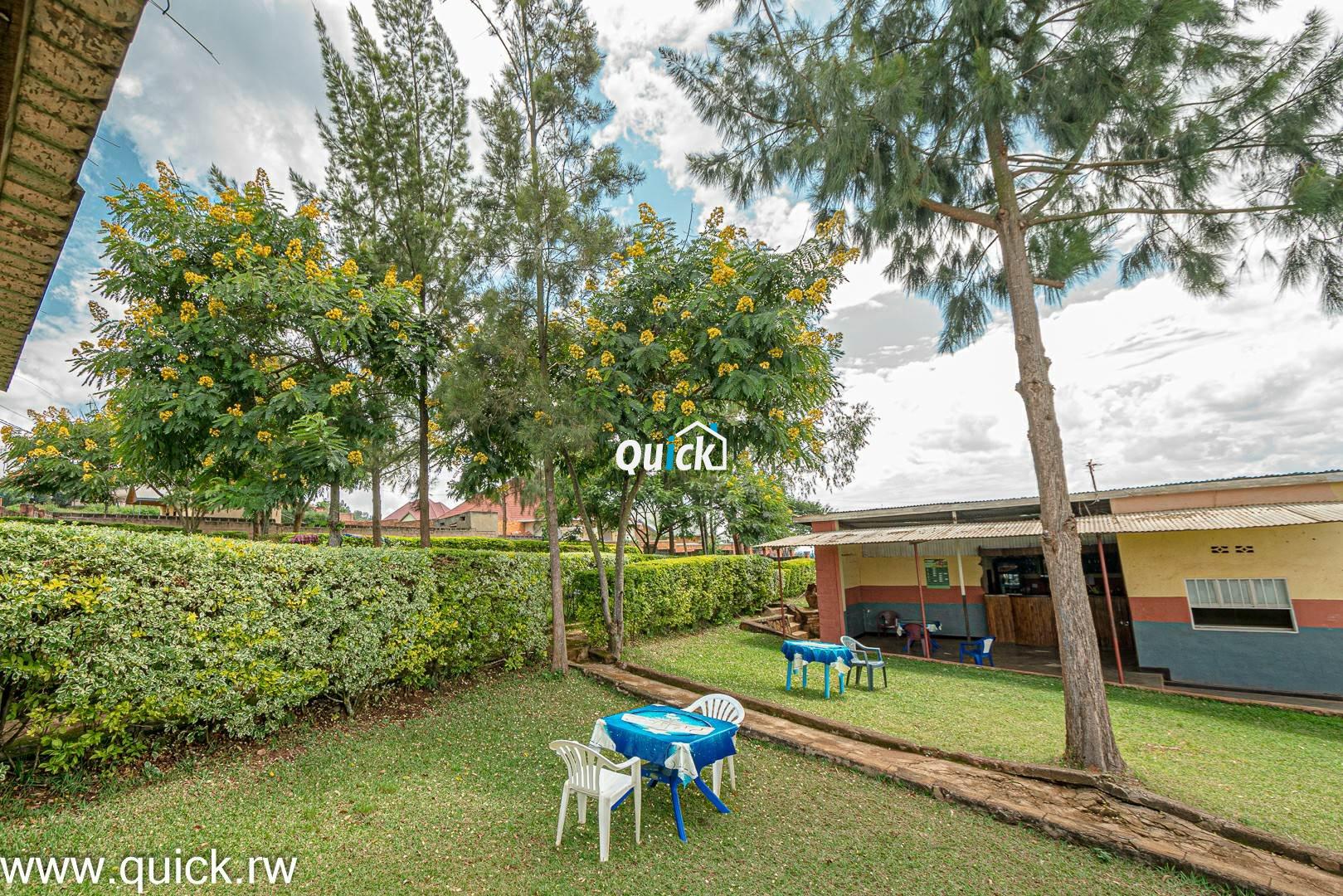 Big-Plot-of-Land-Compound-house-for-sale-001541