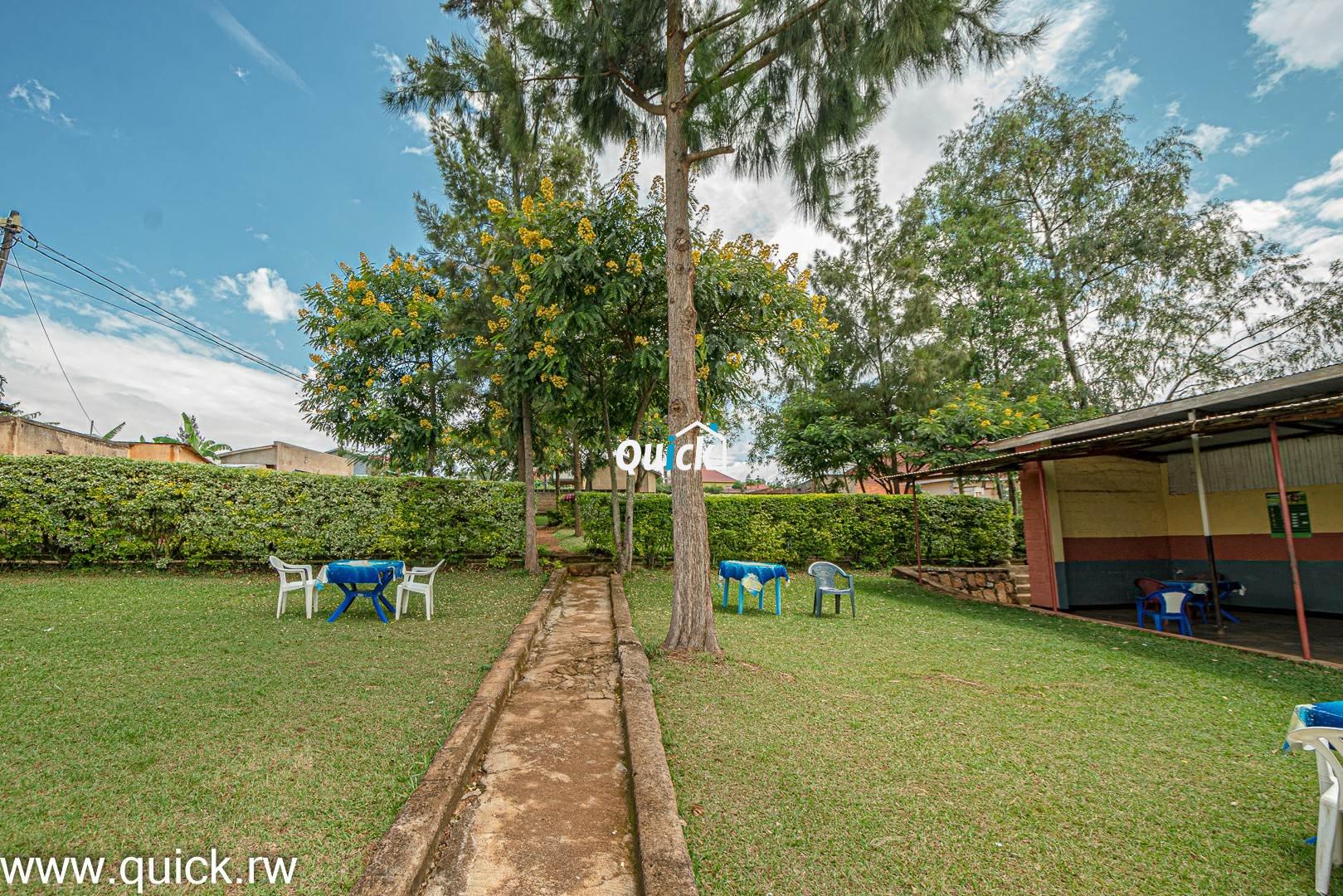 Big-Plot-of-Land-Compound-house-for-sale-001561