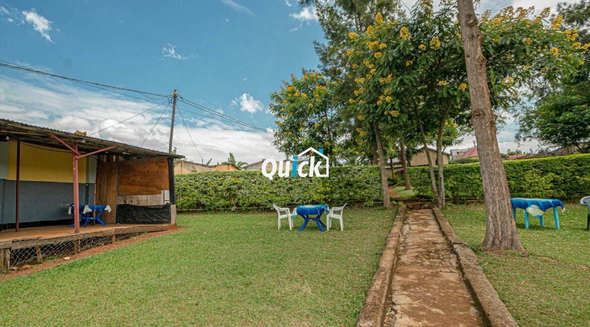 Big-Plot-of-Land-Compound-house-for-sale-001581