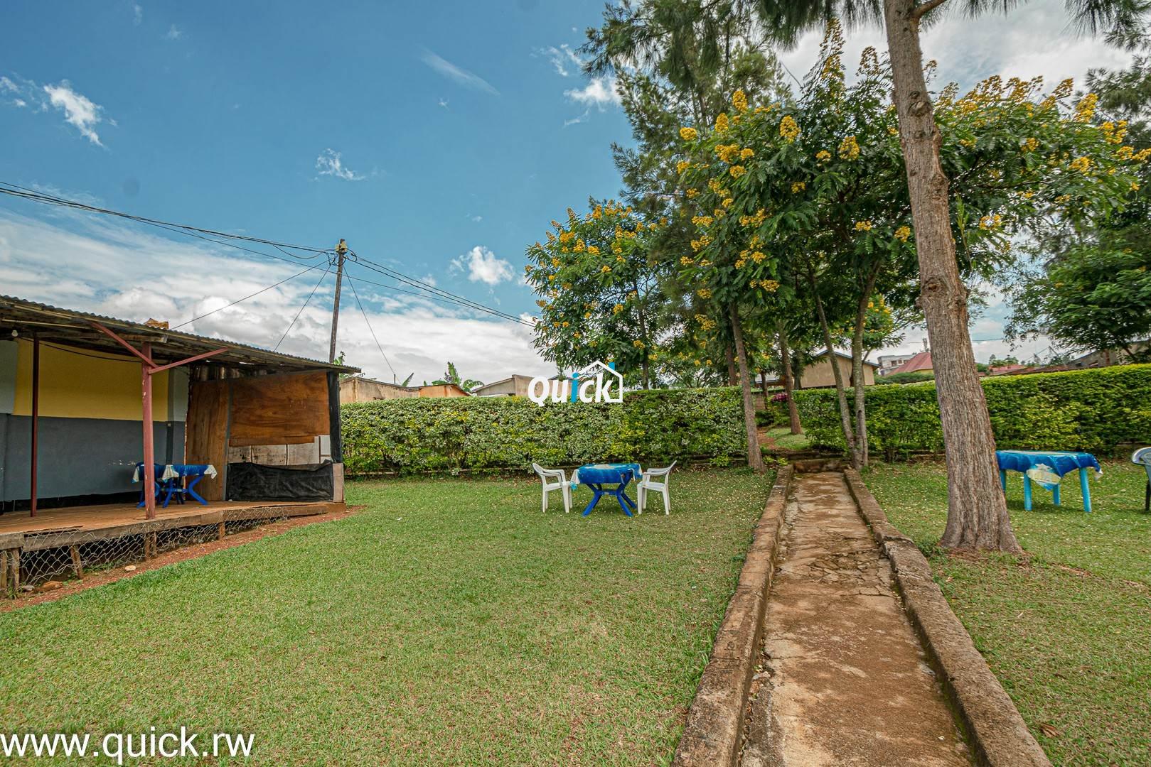 Big-Plot-of-Land-Compound-house-for-sale-001581